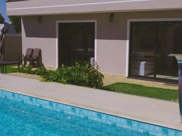 Casa / Sobrado em Condomínio para Venda em Paranapanema/SP Riviera Santa Cristina 6 Quartos