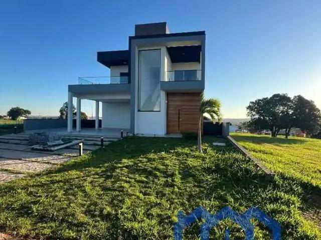 Casa / Sobrado em Condomínio para Venda em Paranapanema/SP Terras de Jurumirim 4 Quartos