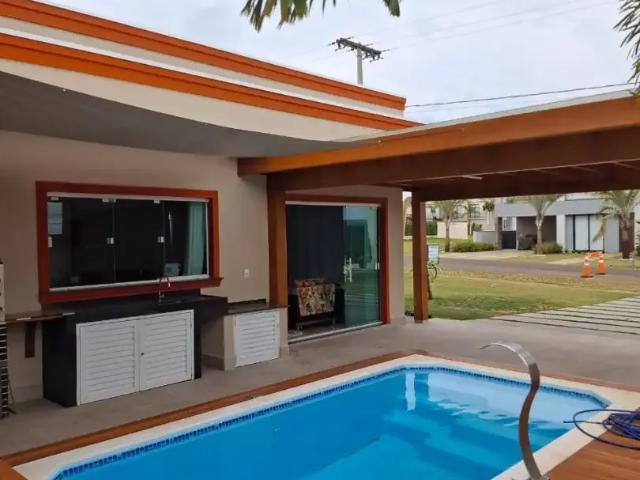 Casa / Sobrado em Condomínio para Venda em Paranapanema/SP Terras de Santa Cristina 4 Quartos