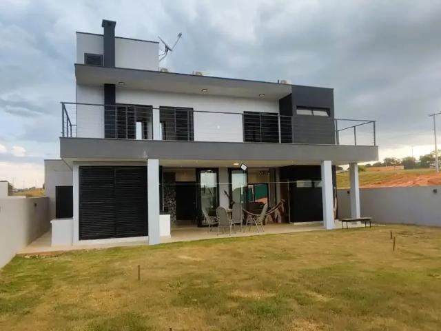 Casa / Sobrado em Condomínio para Venda em Paranapanema/SP Terras de Santa Cristina XIII Setor Marina 3 Quartos