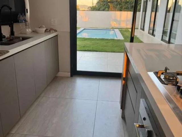 Casa / Sobrado em Condomínio para Venda em Pardinho/SP Área Rural de Pardinho 4 Quartos