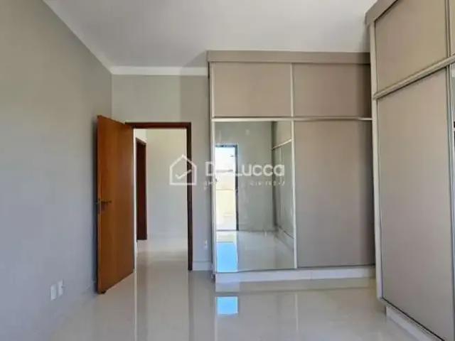 Casa / Sobrado em Condomínio para Venda em Paulínia/SP Parque Brasil 500 3 Quartos