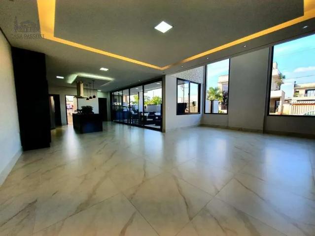 Casa / Sobrado em Condomínio para Venda em Paulínia/SP Parque Brasil 500 4 Quartos