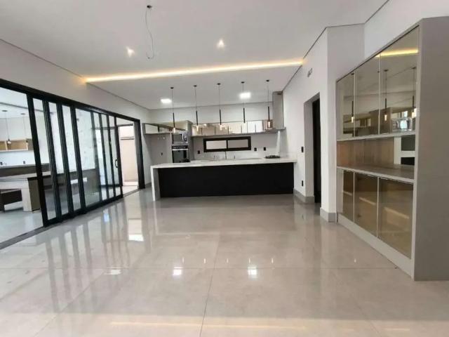 Casa / Sobrado em Condomínio para Venda em Paulínia/SP Parque Brasil 500 4 Quartos