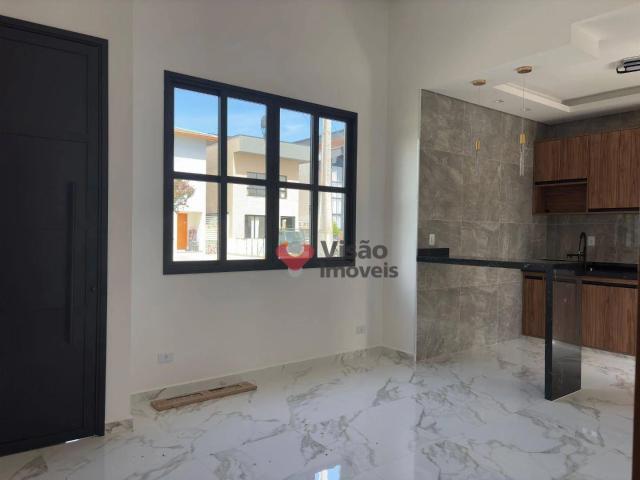 Casa / Sobrado em Condomínio para Venda em Pindamonhangaba/SP Condomínio Residencial e Comercial Laguna 3 Quartos