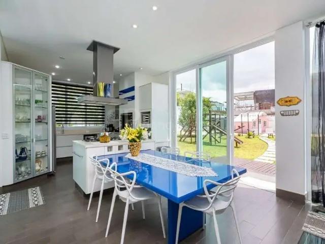 Casa / Sobrado em Condomínio para Venda em Pinhais/PR Alphaville Graciosa 4 Quartos