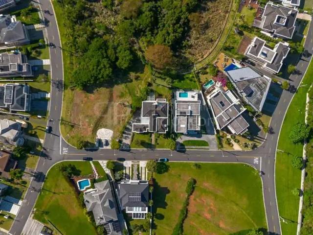 Casa / Sobrado em Condomínio para Venda em Pinhais/PR Alphaville Graciosa 4 Quartos