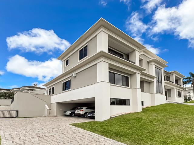 Casa / Sobrado em Condomínio para Venda em Pinhais/PR Alphaville Graciosa 5 Quartos