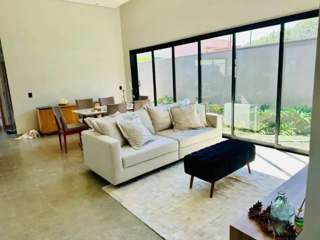 Casa / Sobrado em Condomínio para Venda em Piratininga/SP Residencial Villa de León 2 3 Quartos