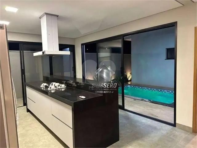 Casa / Sobrado em Condomínio para Venda em Piratininga/SP Residencial Villa de León 2 3 Quartos