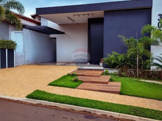 Casa / Sobrado em Condomínio para Venda em Pirassununga/SP Jardim do Lago 3 Quartos