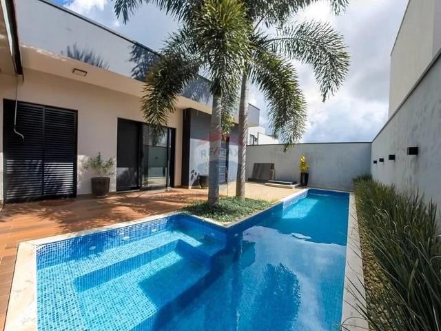 Casa / Sobrado em Condomínio para Venda em Pirassununga/SP Jardim do Lago 3 Quartos