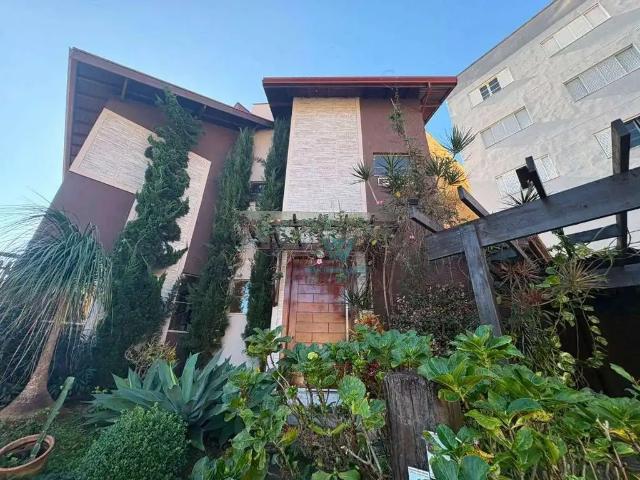 Casa / Sobrado em Condomínio para Venda em Poços de Caldas/MG Condomínio Pitangueiras 3 Quartos