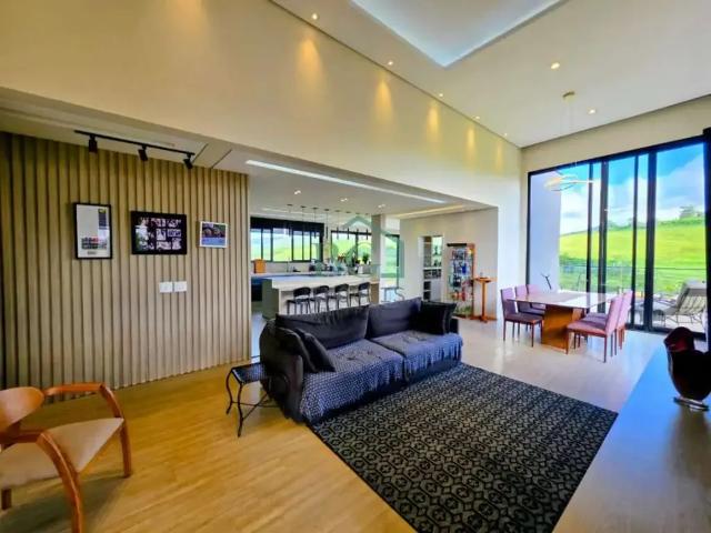 Casa / Sobrado em Condomínio para Venda em Poços de Caldas/MG Residencial e Industrial Campo Alegre 3 Quartos