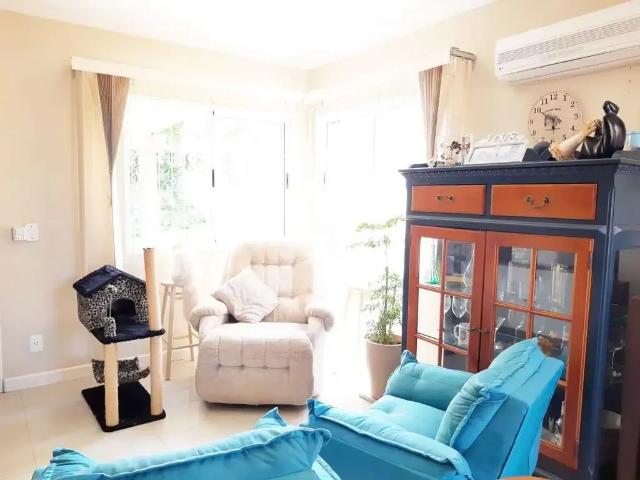 Casa / Sobrado em Condomínio para Venda em Porto Alegre/RS Mário Quintana 3 Quartos