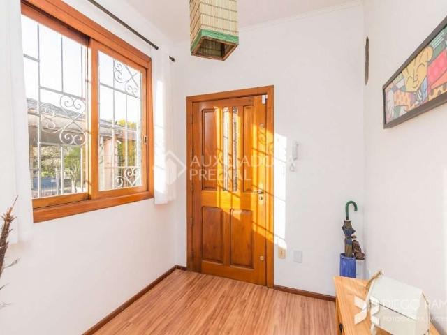 Casa / Sobrado em Condomínio para Venda em Porto Alegre/RS Medianeira 3 Quartos