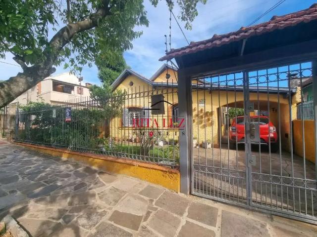 Casa / Sobrado em Condomínio para Venda em Porto Alegre/RS Medianeira 4 Quartos