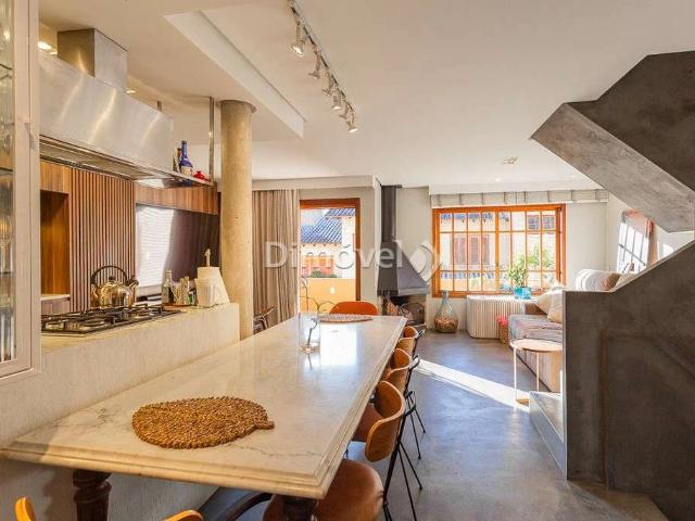 Casa / Sobrado em Condomínio para Venda em Porto Alegre/RS Menino Deus 3 Quartos