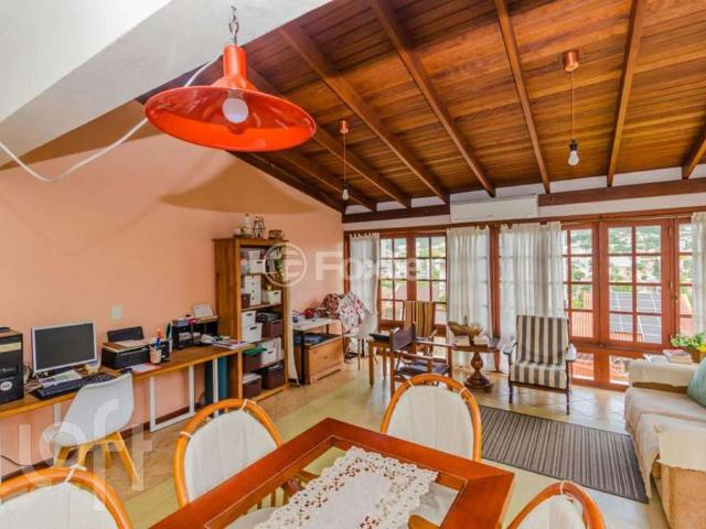 Casa / Sobrado em Condomínio para Venda em Porto Alegre/RS Nonoai 3 Quartos