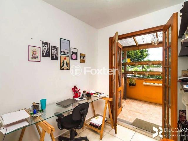 Casa / Sobrado em Condomínio para Venda em Porto Alegre/RS Camaquã 3 Quartos