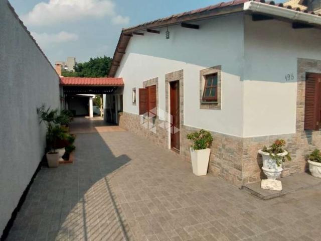 Casa / Sobrado em Condomínio para Venda em Porto Alegre/RS Camaquã 3 Quartos