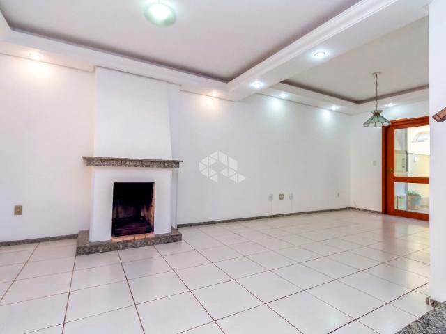 Casa / Sobrado em Condomínio para Venda em Porto Alegre/RS Cavalhada 3 Quartos