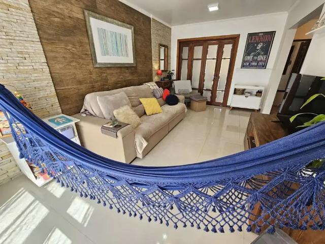 Casa / Sobrado em Condomínio para Venda em Porto Alegre/RS Cavalhada 3 Quartos