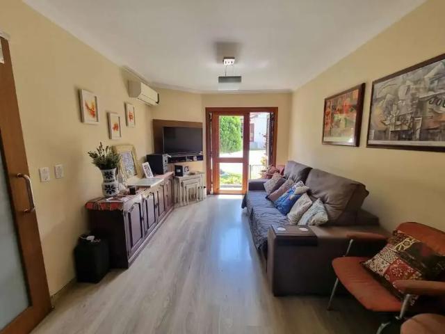 Casa / Sobrado em Condomínio para Venda em Porto Alegre/RS Cavalhada 3 Quartos