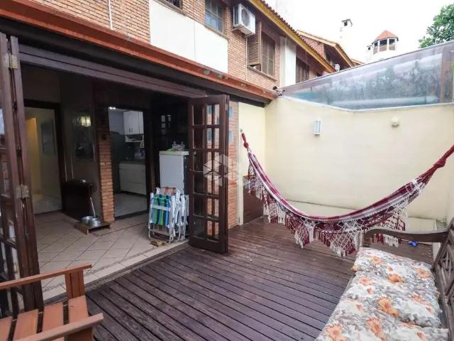 Casa / Sobrado em Condomínio para Venda em Porto Alegre/RS Cavalhada 3 Quartos