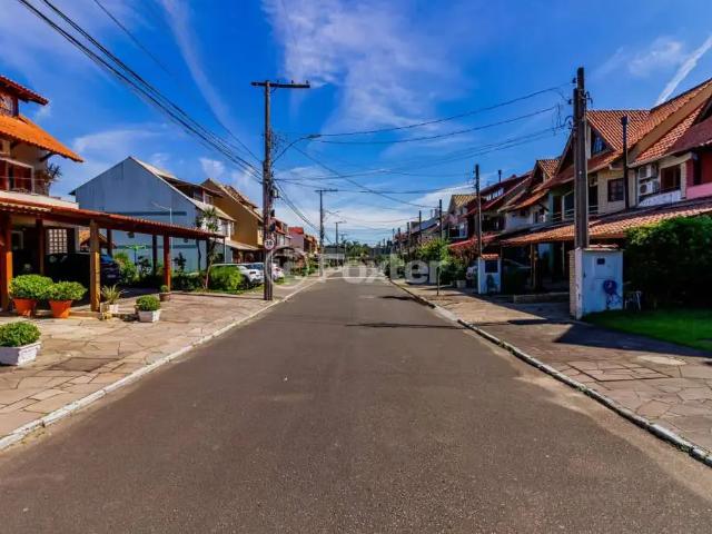 Casa / Sobrado em Condomínio para Venda em Porto Alegre/RS Cavalhada 3 Quartos