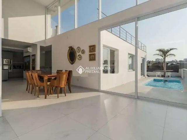 Casa / Sobrado em Condomínio para Venda em Porto Alegre/RS Chácara das Pedras 3 Quartos