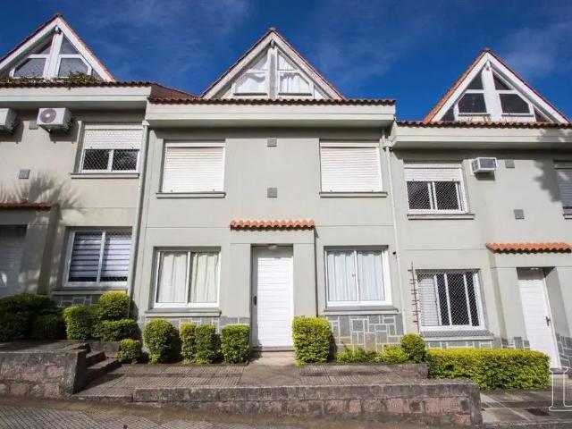 Casa / Sobrado em Condomínio para Venda em Porto Alegre/RS Cristal 3 Quartos