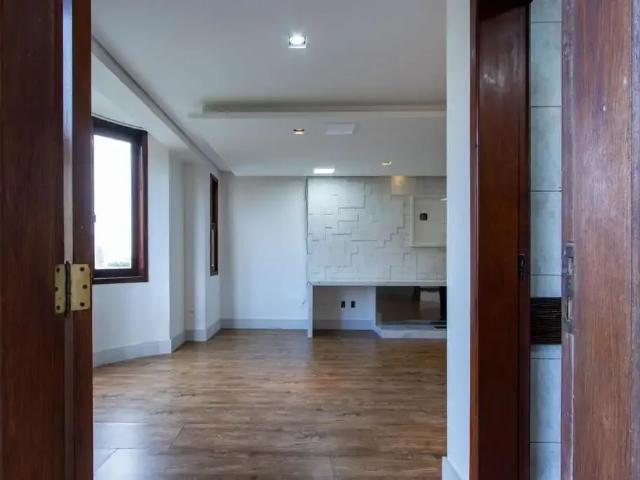 Casa / Sobrado em Condomínio para Venda em Porto Alegre/RS Cristal 3 Quartos