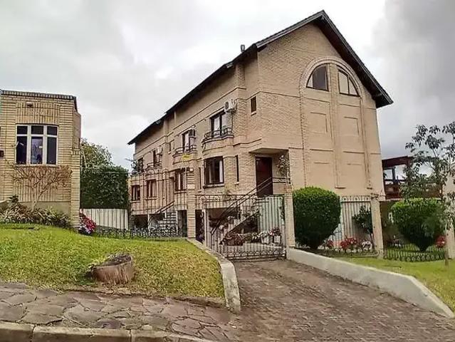 Casa / Sobrado em Condomínio para Venda em Porto Alegre/RS Cristal 3 Quartos