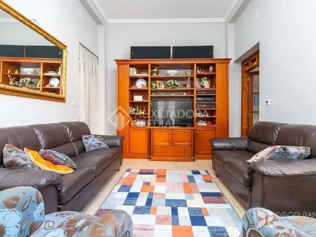 Casa / Sobrado em Condomínio para Venda em Porto Alegre/RS Floresta 5 Quartos