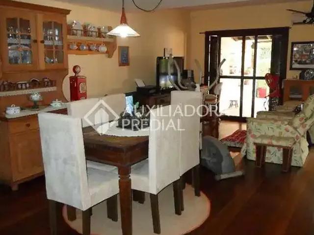 Casa / Sobrado em Condomínio para Venda em Porto Alegre/RS Guarujá 3 Quartos
