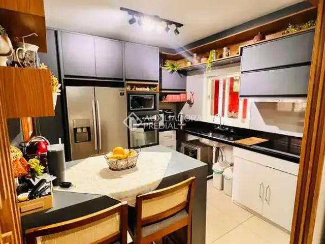 Casa / Sobrado em Condomínio para Venda em Porto Alegre/RS Guarujá 2 Quartos
