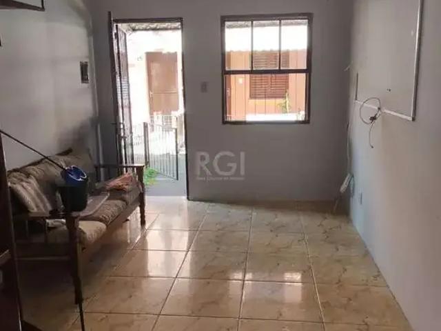 Casa / Sobrado em Condomínio para Venda em Porto Alegre/RS Guarujá 2 Quartos