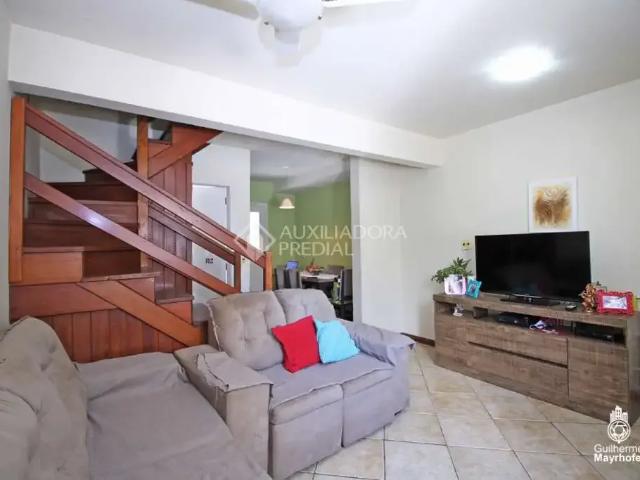Casa / Sobrado em Condomínio para Venda em Porto Alegre/RS Humaitá 3 Quartos