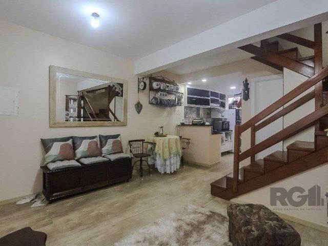 Casa / Sobrado em Condomínio para Venda em Porto Alegre/RS Humaitá 2 Quartos