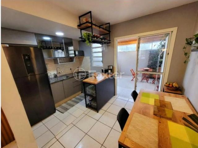 Casa / Sobrado em Condomínio para Venda em Porto Alegre/RS Humaitá 2 Quartos