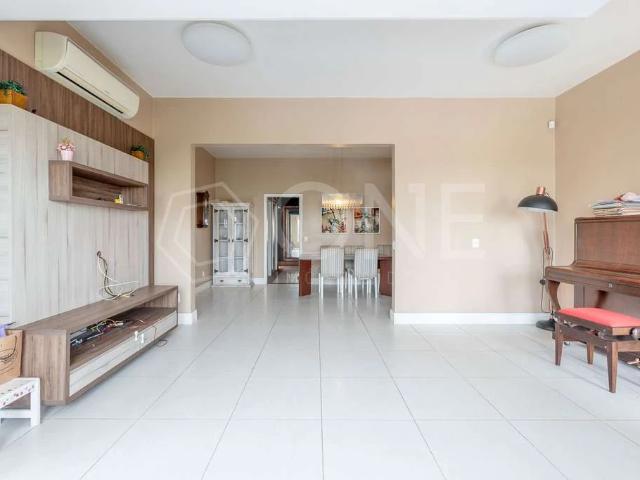 Casa / Sobrado em Condomínio para Venda em Porto Alegre/RS Higienópolis 3 Quartos