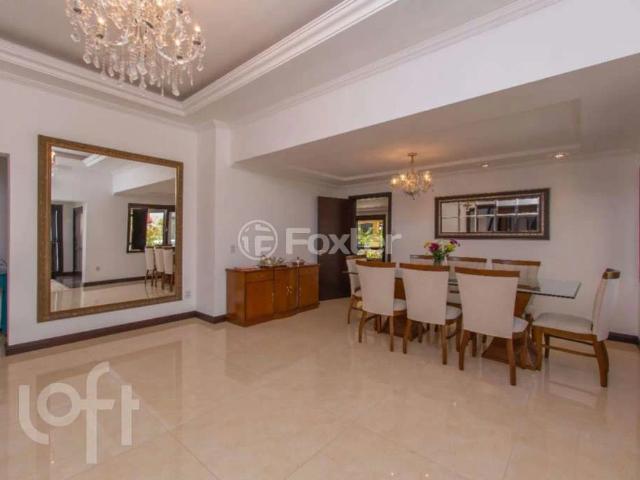 Casa / Sobrado em Condomínio para Venda em Porto Alegre/RS Hípica 4 Quartos