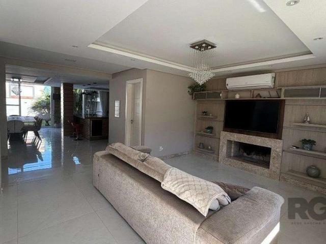 Casa / Sobrado em Condomínio para Venda em Porto Alegre/RS Hípica 4 Quartos