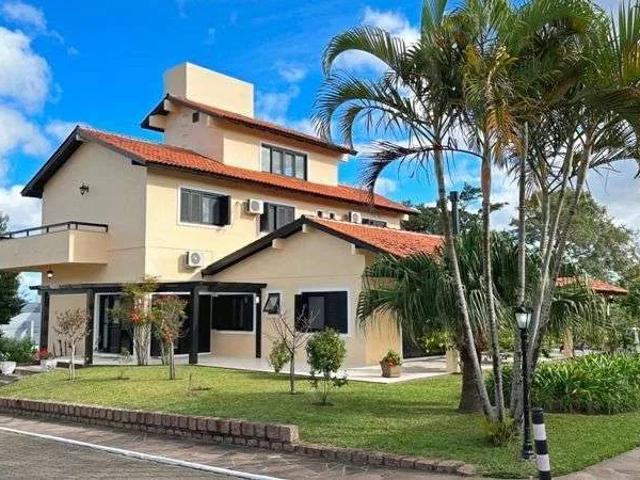 Casa / Sobrado em Condomínio para Venda em Porto Alegre/RS Hípica 5 Quartos