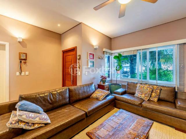 Casa / Sobrado em Condomínio para Venda em Porto Alegre/RS Hípica 3 Quartos