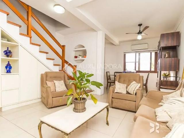 Casa / Sobrado em Condomínio para Venda em Porto Alegre/RS Hípica 3 Quartos