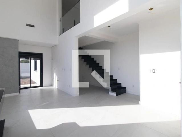 Casa / Sobrado em Condomínio para Venda em Porto Alegre/RS Hípica 3 Quartos