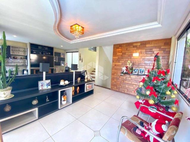 Casa / Sobrado em Condomínio para Venda em Porto Alegre/RS Hípica 3 Quartos