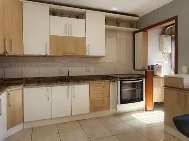 Casa / Sobrado em Condomínio para Venda em Porto Alegre/RS Hípica 3 Quartos